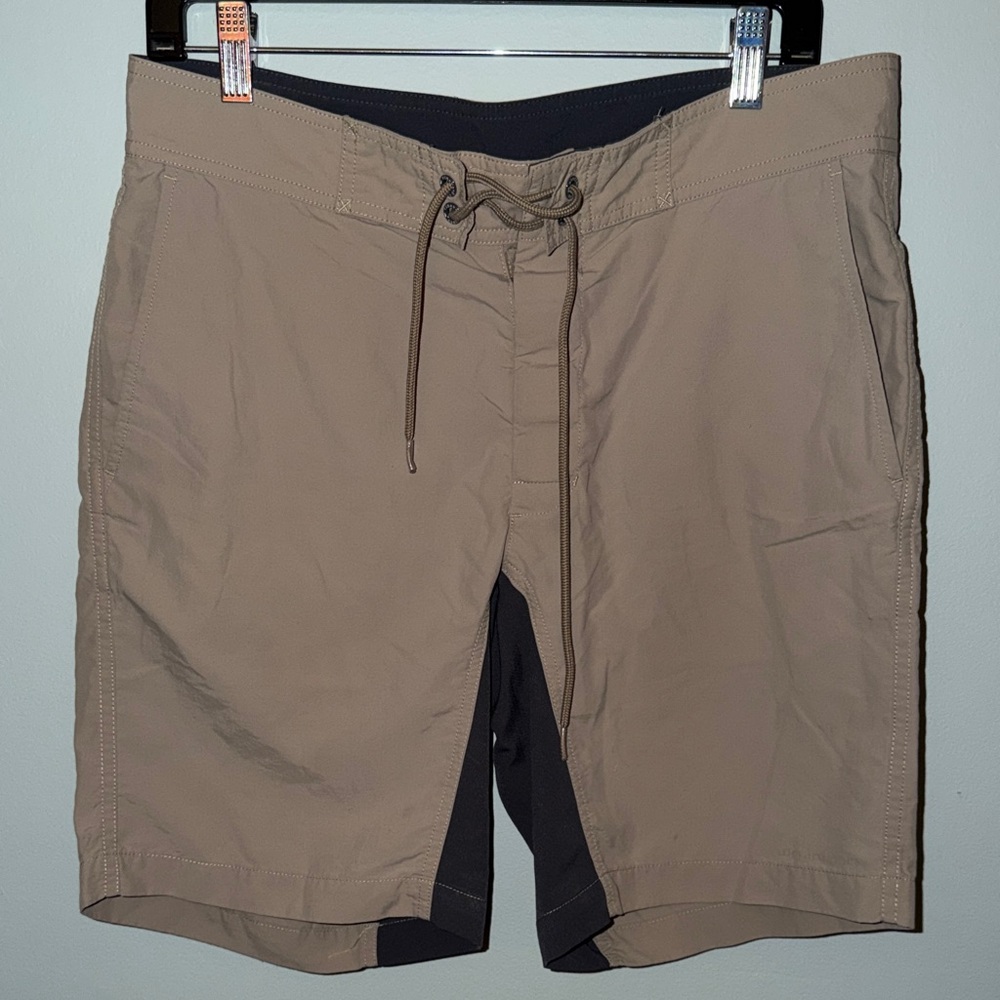 Vineyard Vines Tan Athletic Shorts